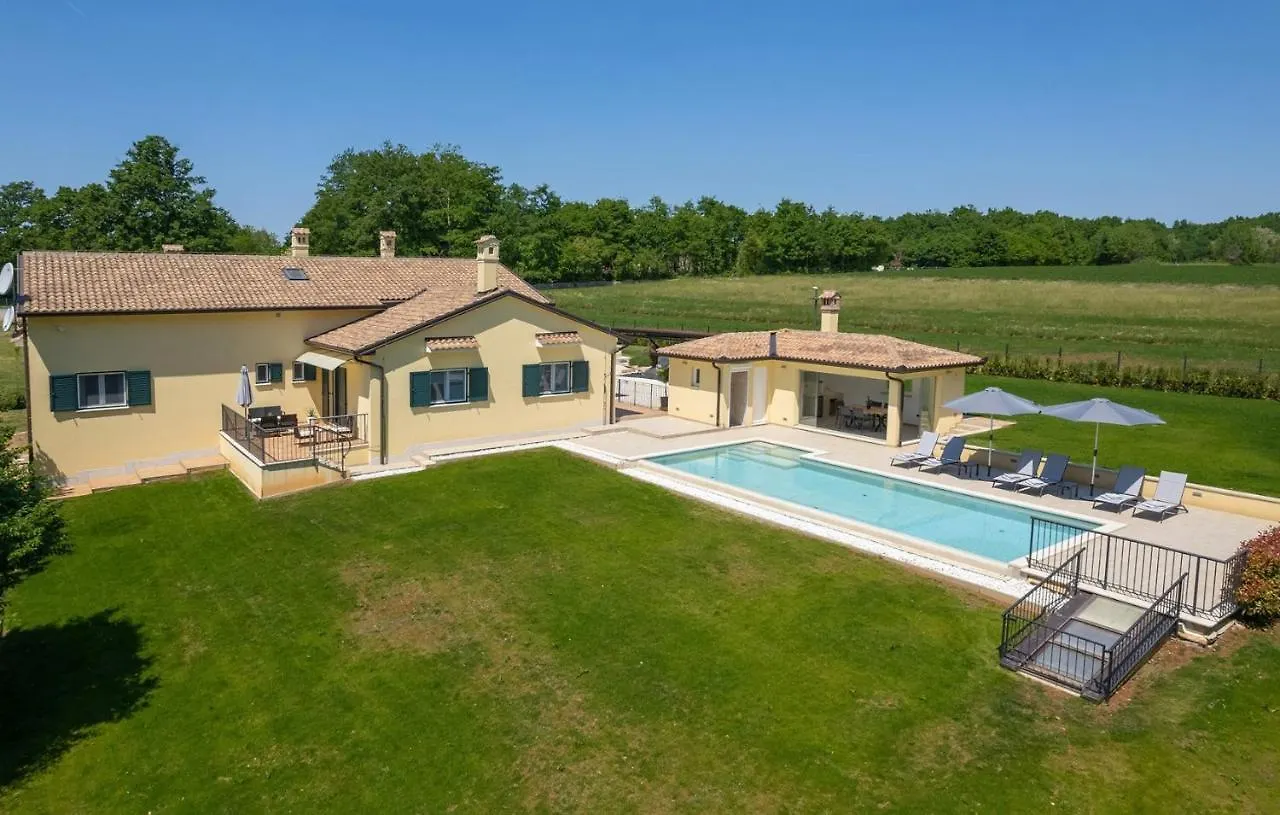 Vakantiehuis Holiday House Mateo With Private Pool Stari Pazin